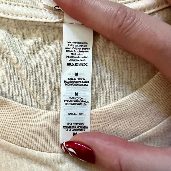 NWT Cream Flower Power Checkered Graphic Tee, Size M - Picture 5 of 6